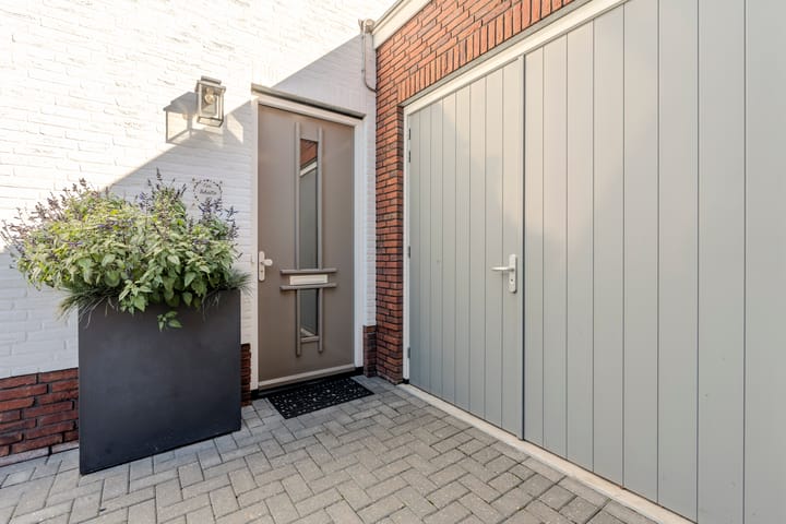 Foto 8 van Menso Altinghof 10