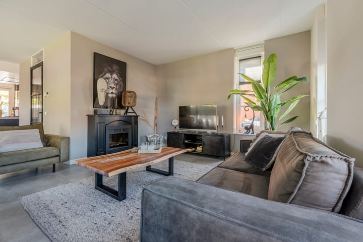 Foto 13 van Menso Altinghof 10