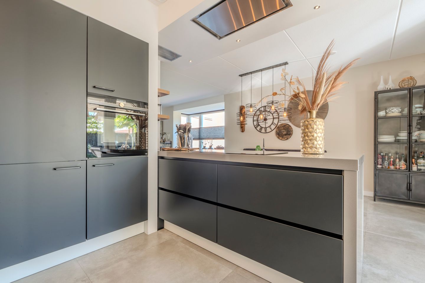 Foto 25 van Menso Altinghof 10