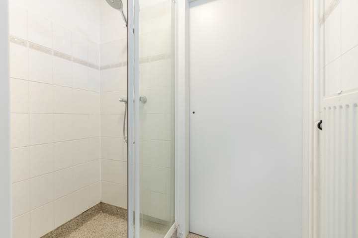 Photo 27 of Heidevenstraat 145