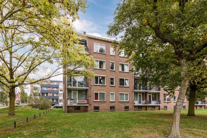 Photo 31 of Heidevenstraat 145