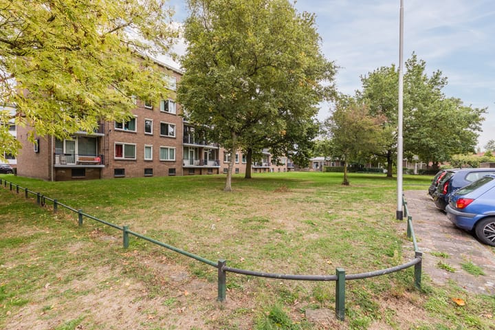 Photo 33 of Heidevenstraat 145