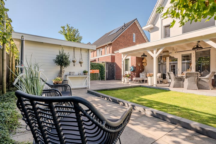 Foto 64 van Menso Altinghof 10