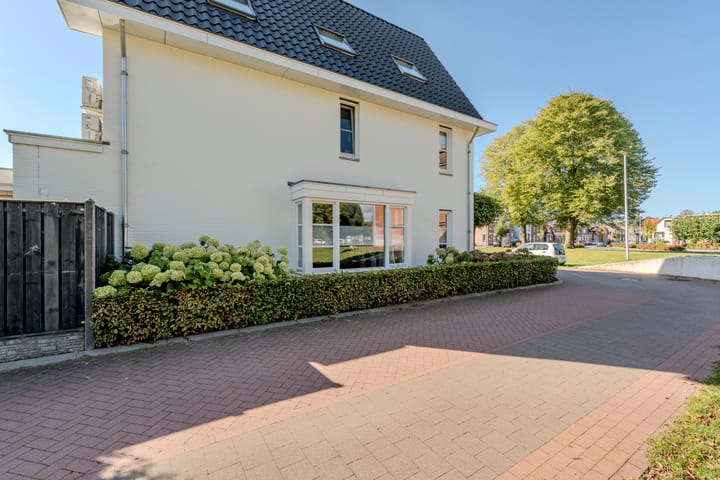 Foto 67 van Menso Altinghof 10