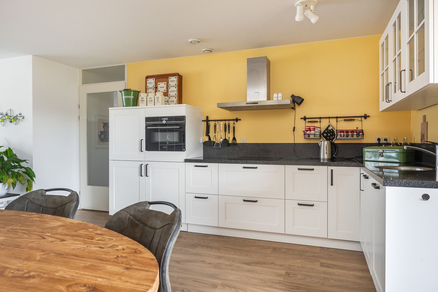 Foto 20 van Weeshuislaan 47