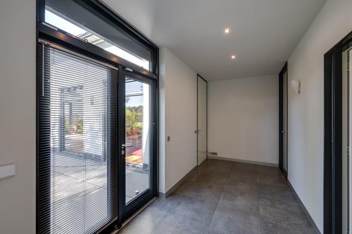 Foto 14 van Rucphenseweg 3