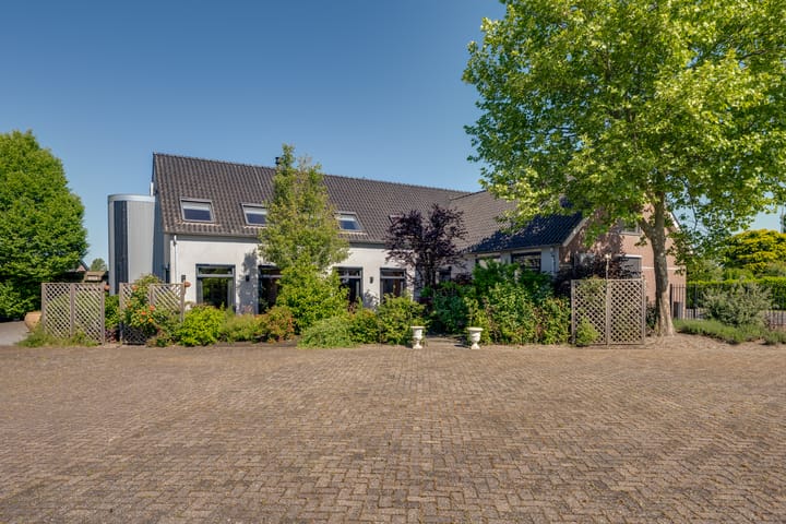 Foto 44 van Rucphenseweg 3