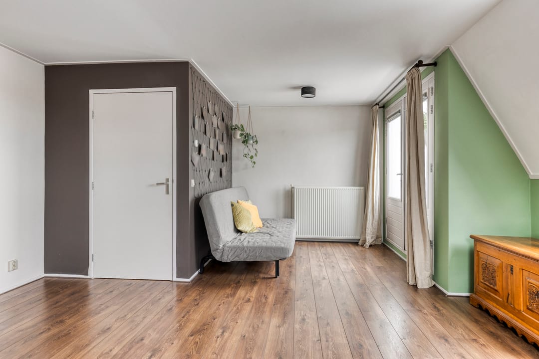 Photo 13 of Spoorstraat 8-F