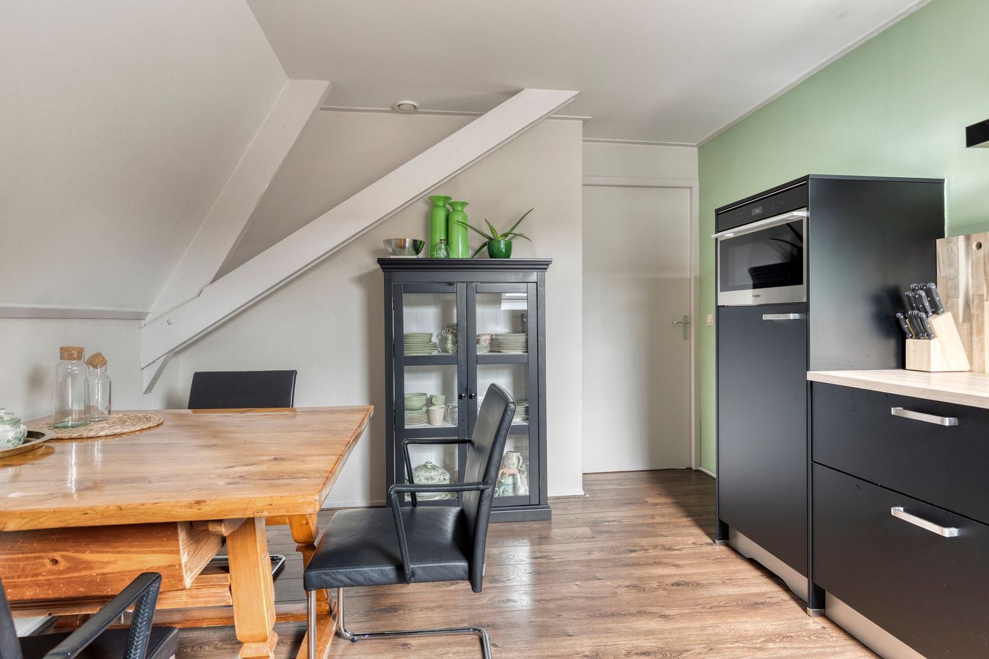 Photo 20 of Spoorstraat 8-F