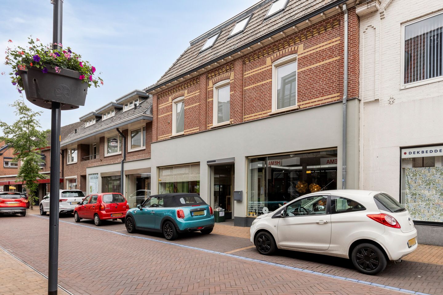 Photo 40 of Spoorstraat 8-F