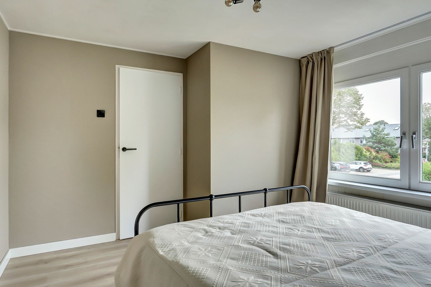 Foto 19 van Dahliastraat 34