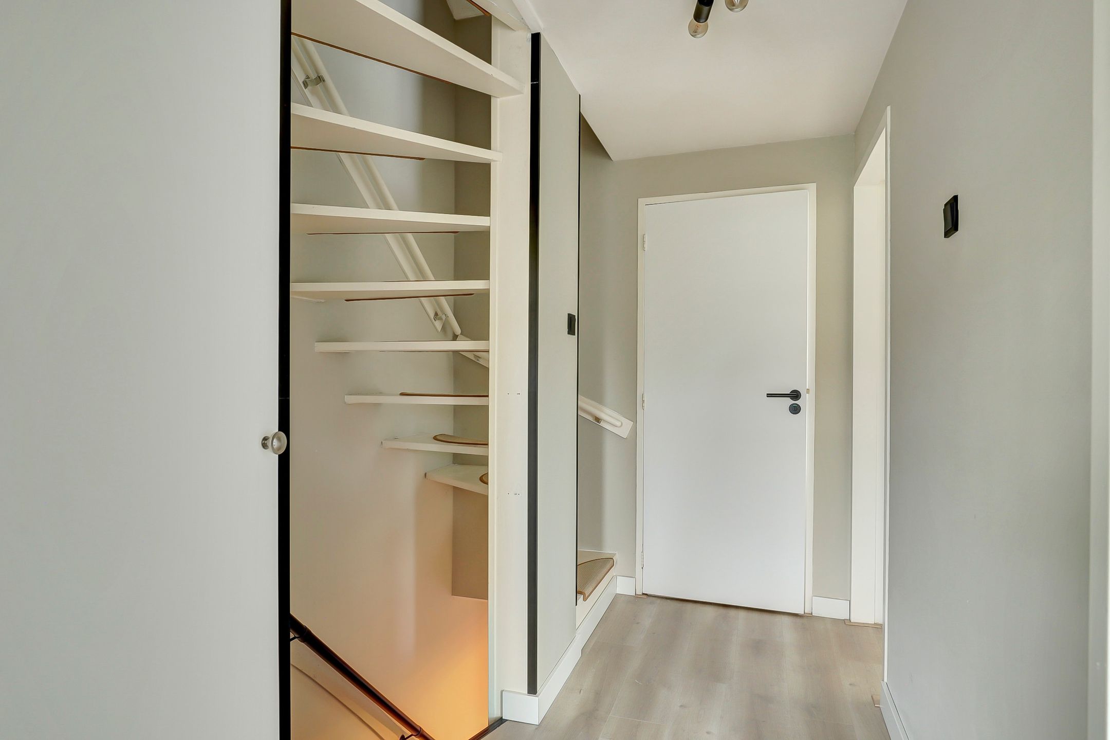 Foto 27 van Dahliastraat 34