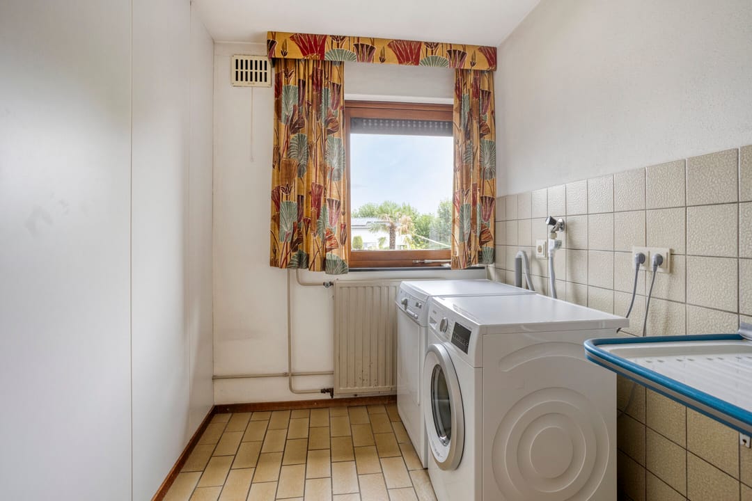 Photo 38 of Tuinstraat 17