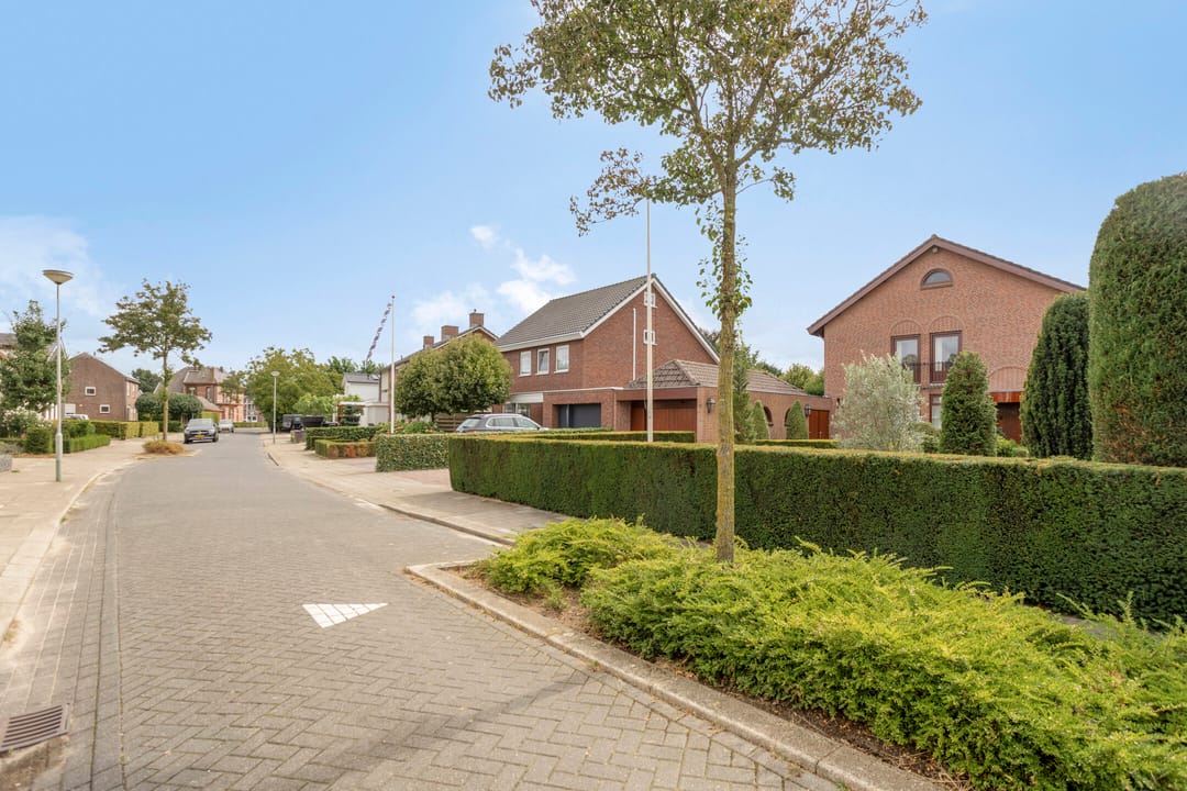 Photo 53 of Tuinstraat 17