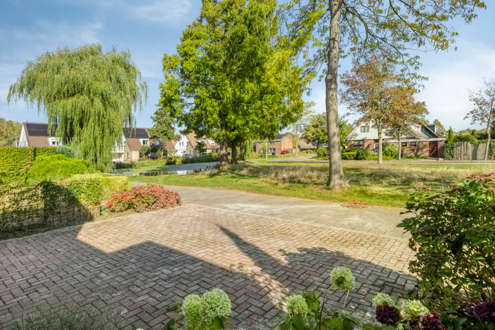 Photo 2 of Eeltsjebaes 18