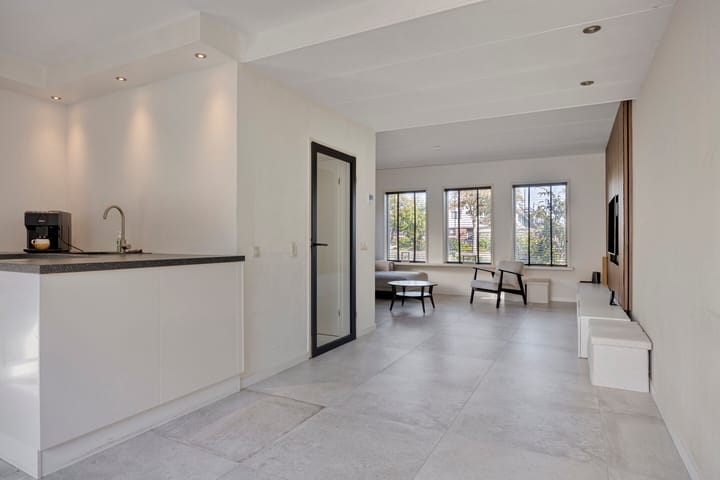 Photo 4 of Eeltsjebaes 18