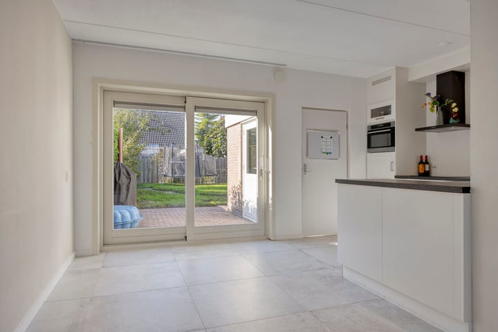 Foto 6 van Eeltsjebaes 18