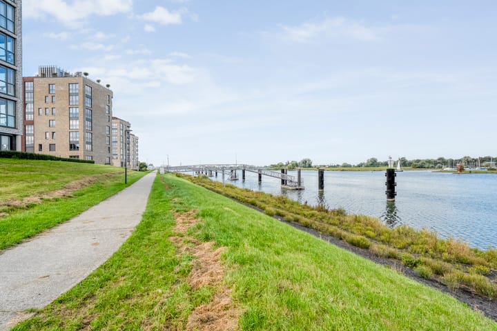 Foto 40 van Spaarbankstraat 44