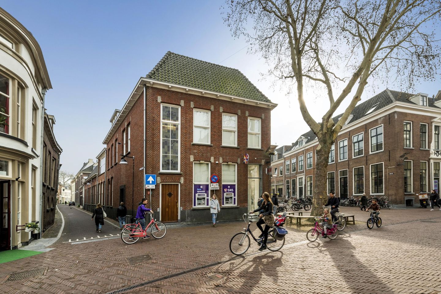 View photo 4 of Schupstoel 12