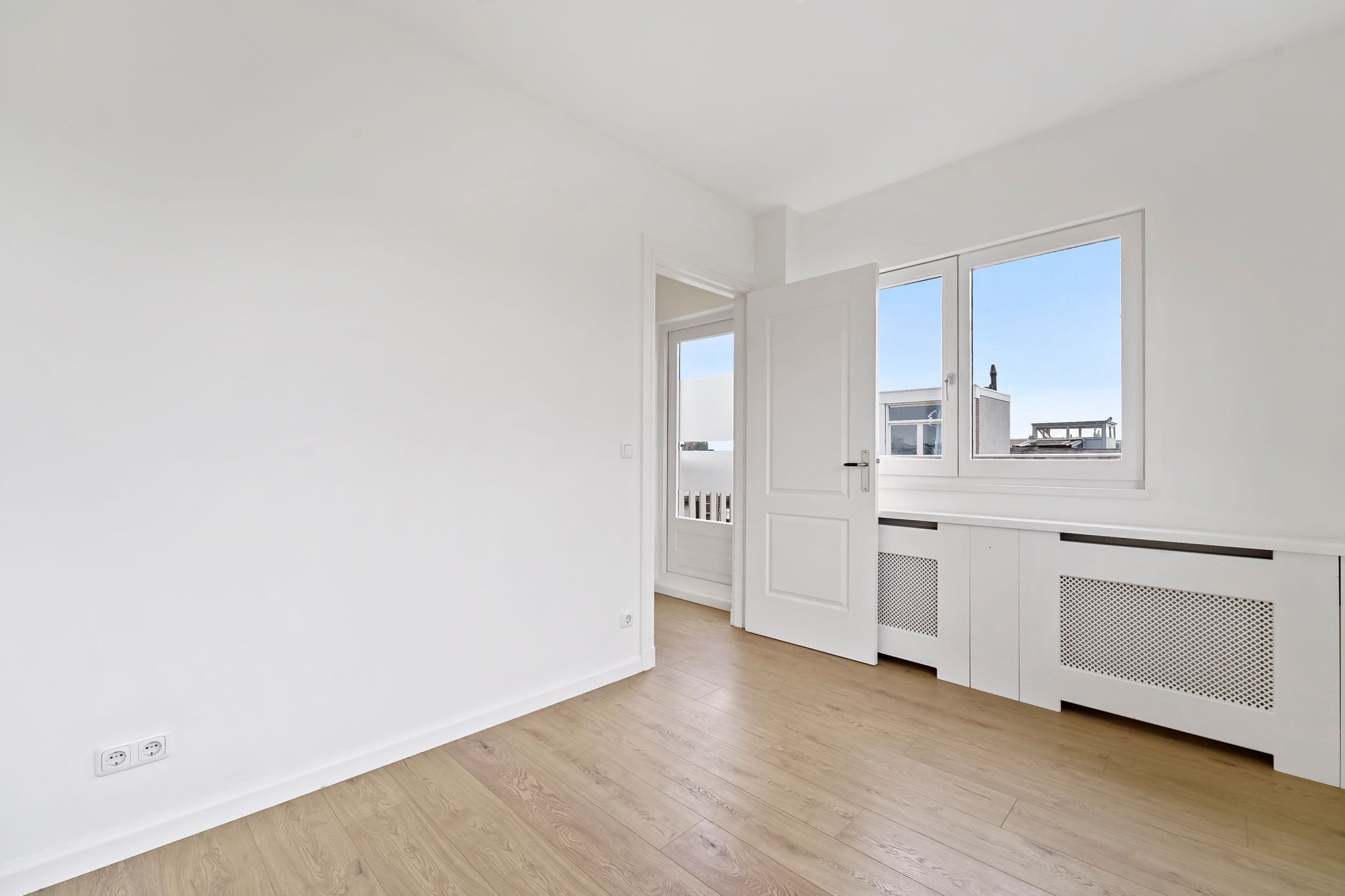 Foto 30 van Hendrik Zwaardecroonstraat 110