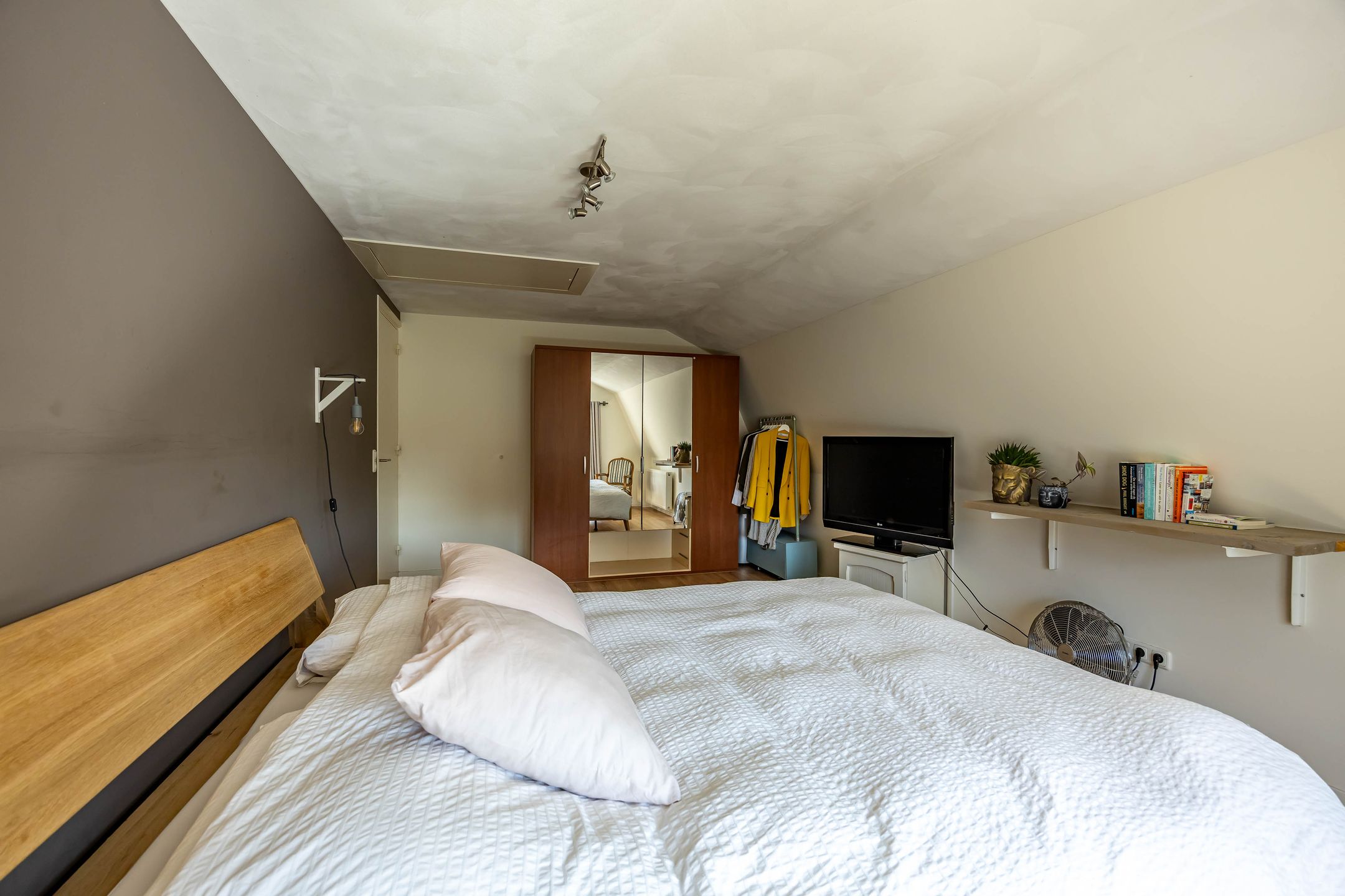 Foto 42 van Hoofdweg 27