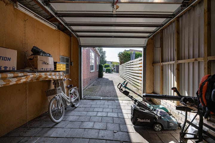 Photo 56 of Hoofdweg 27