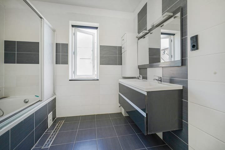 Photo 5 of Van Baaklaan 51