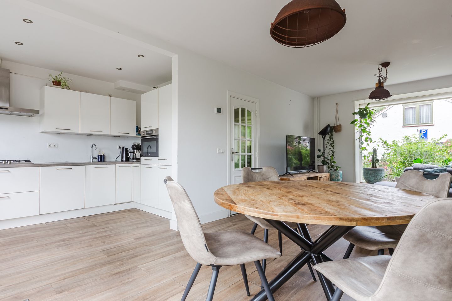 Foto 10 van Treublaan 9