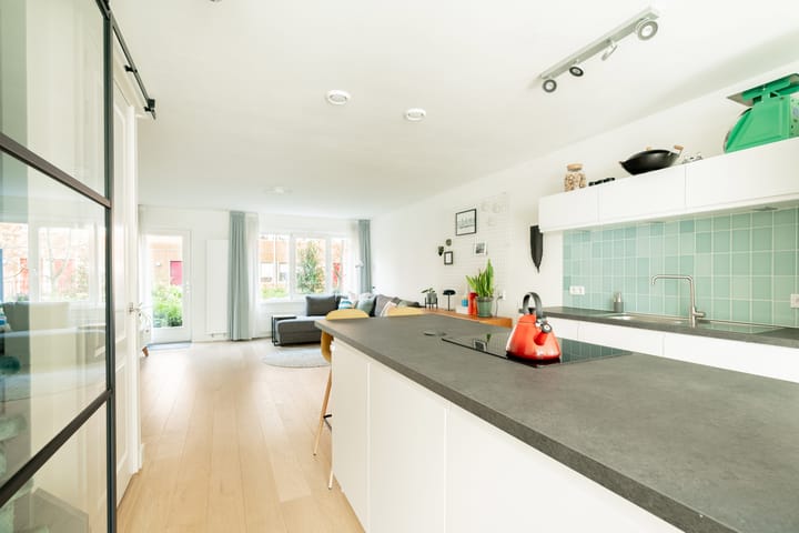 Foto 9 van Derkinderenstraat 5-A