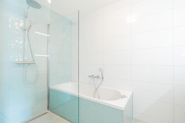 Foto 37 van Derkinderenstraat 5-A