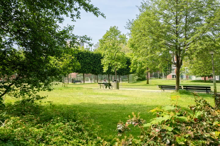 Foto 49 van Derkinderenstraat 5-A