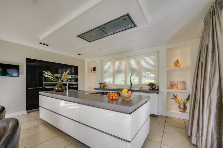 Photo 21 of Bredaseweg 24