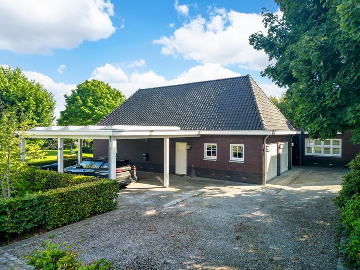 Photo 60 of Bredaseweg 24