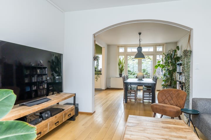 Foto 6 van Benzenraderweg 97