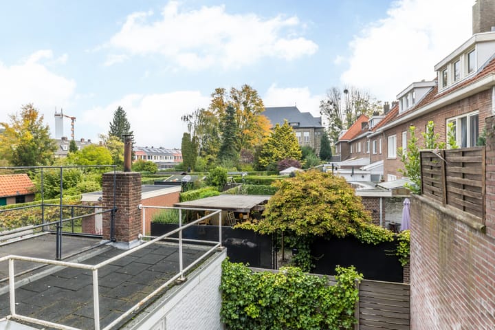 Foto 17 van Benzenraderweg 97