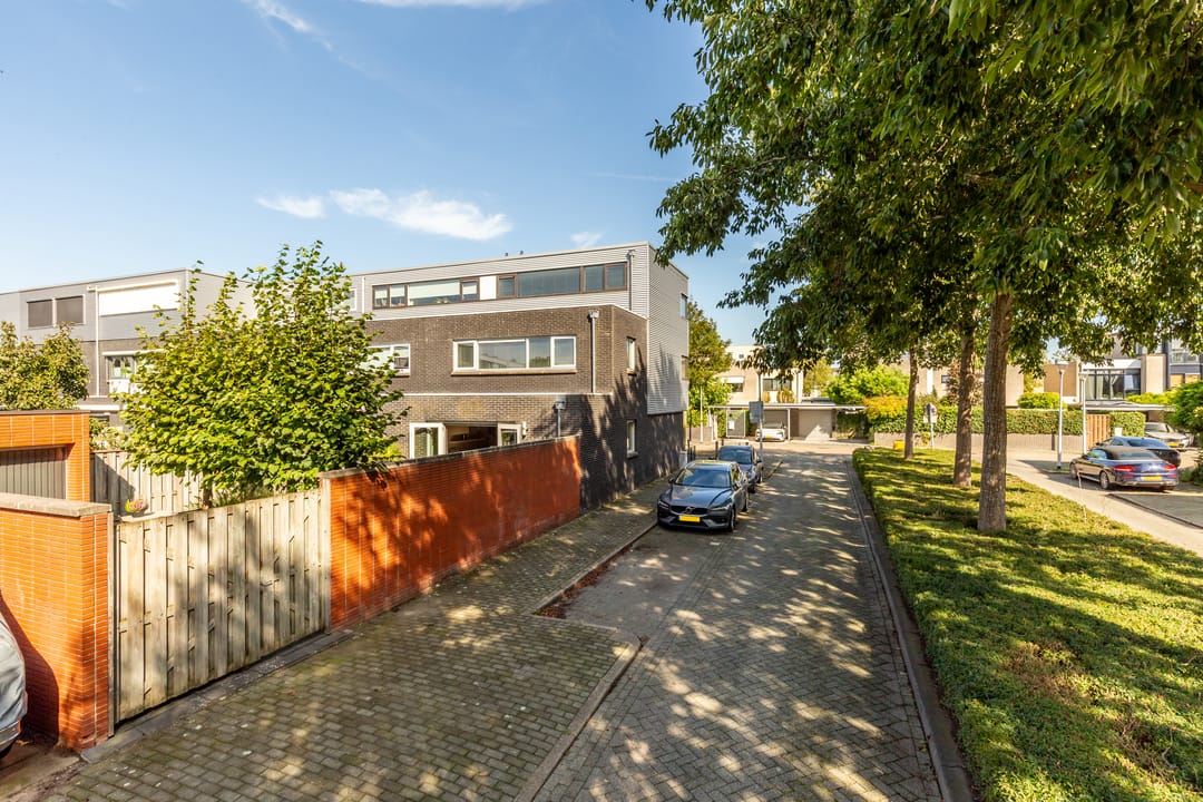 Photo 2 of Leusveld 25