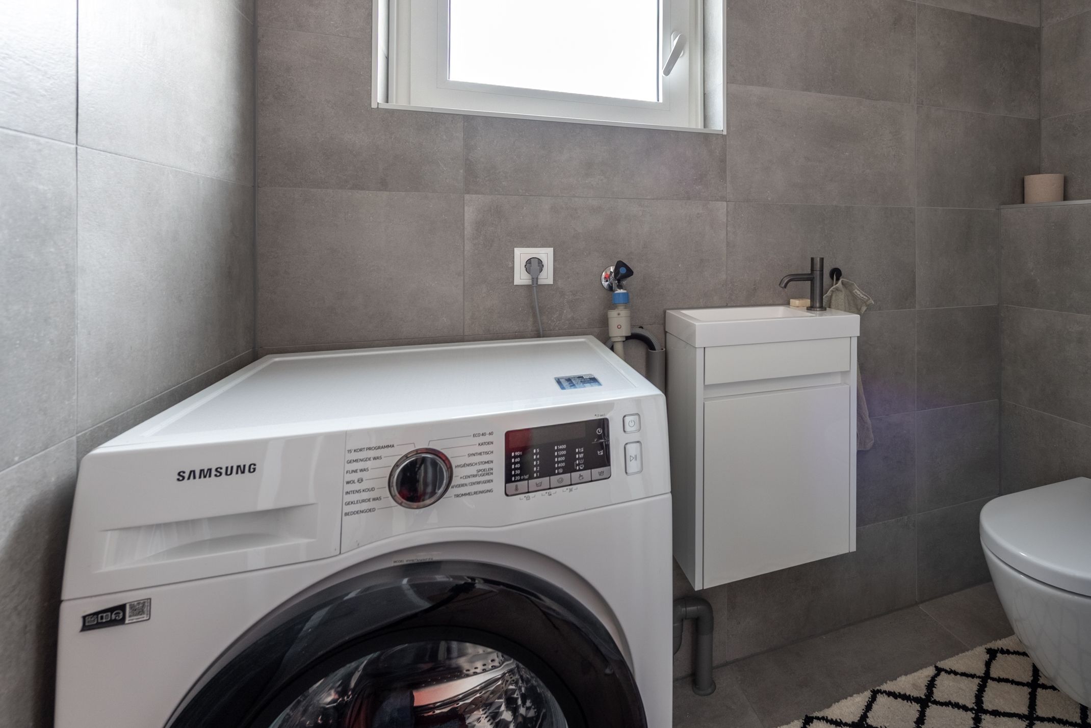 Photo 33 of Mondriaanstraat 3