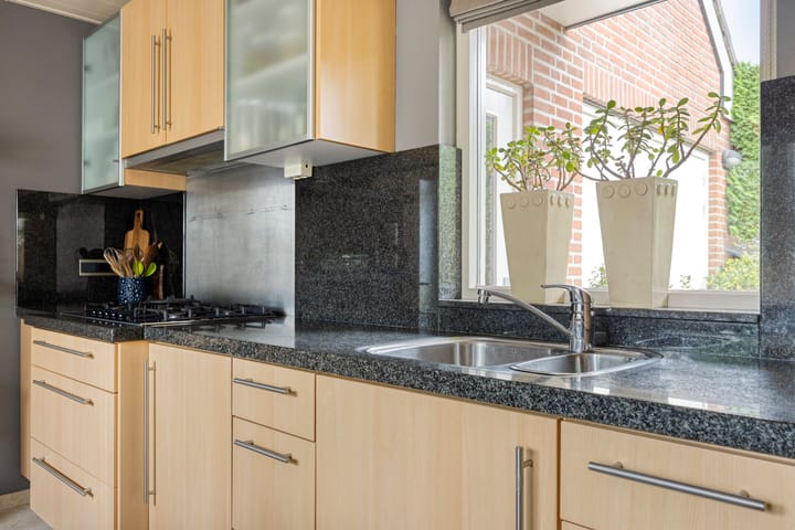 Photo 25 of Scheerdersstraat 10