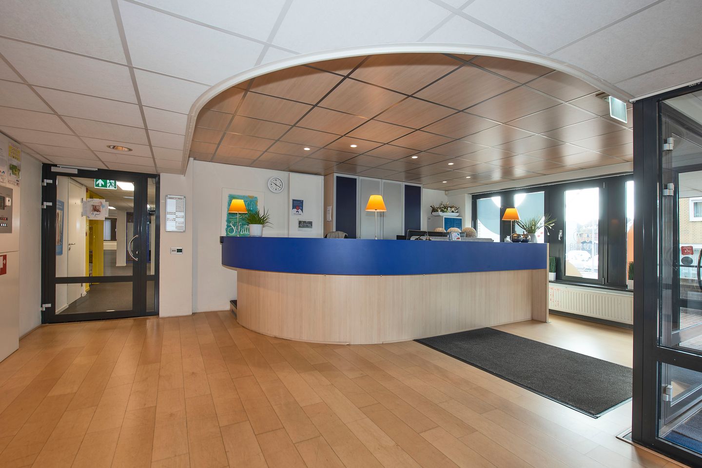 Bekijk foto 2 van Wethouder Nijhuisstraat 1