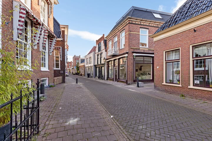Photo 41 of Solwerderstraat 38