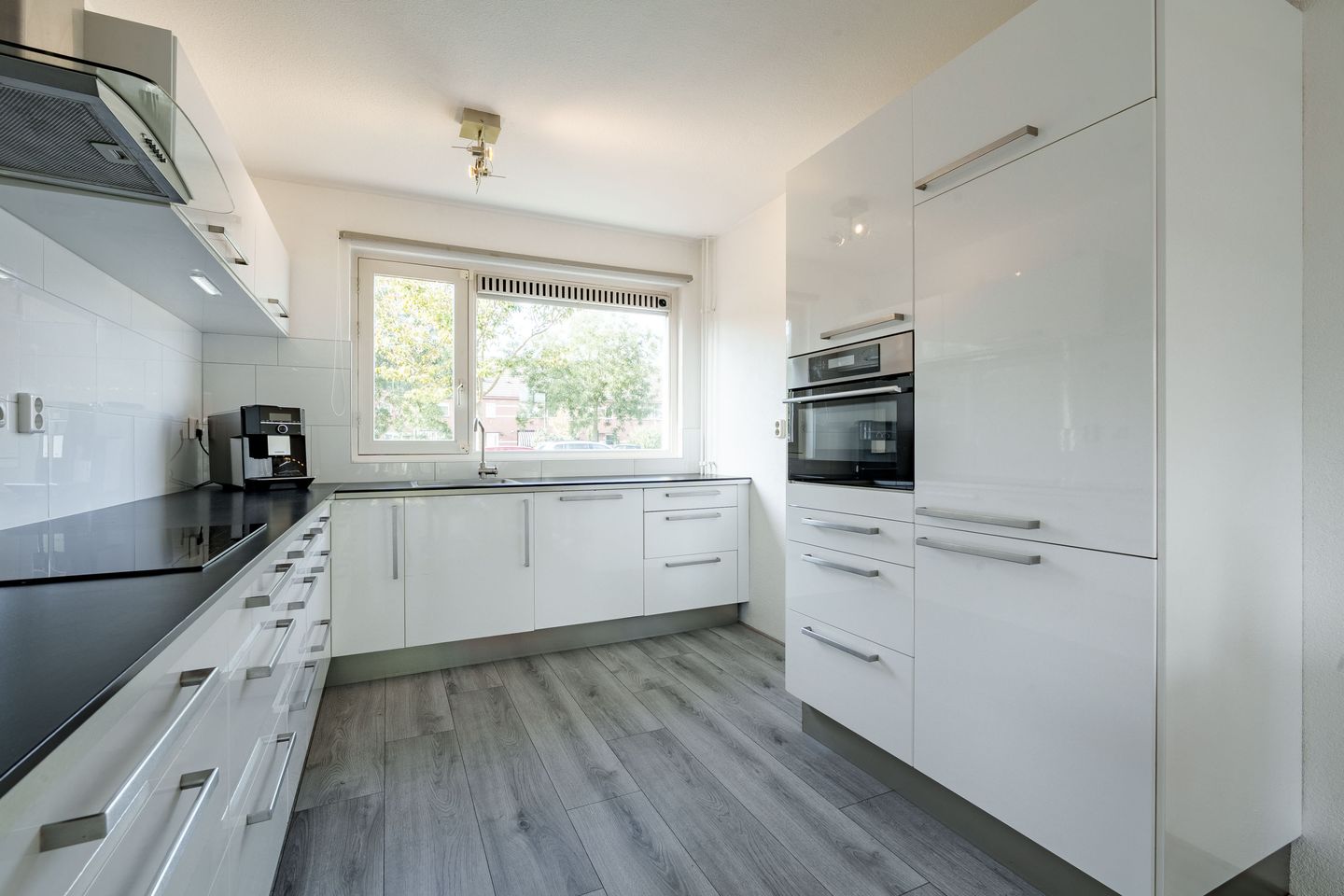 Foto 10 van Herman Heijermanshove 22