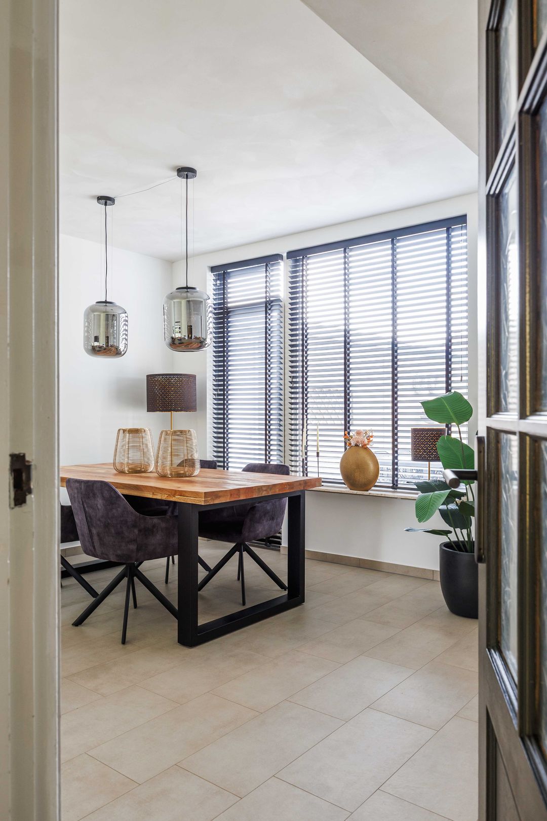 Photo 11 of Multatulistraat 4