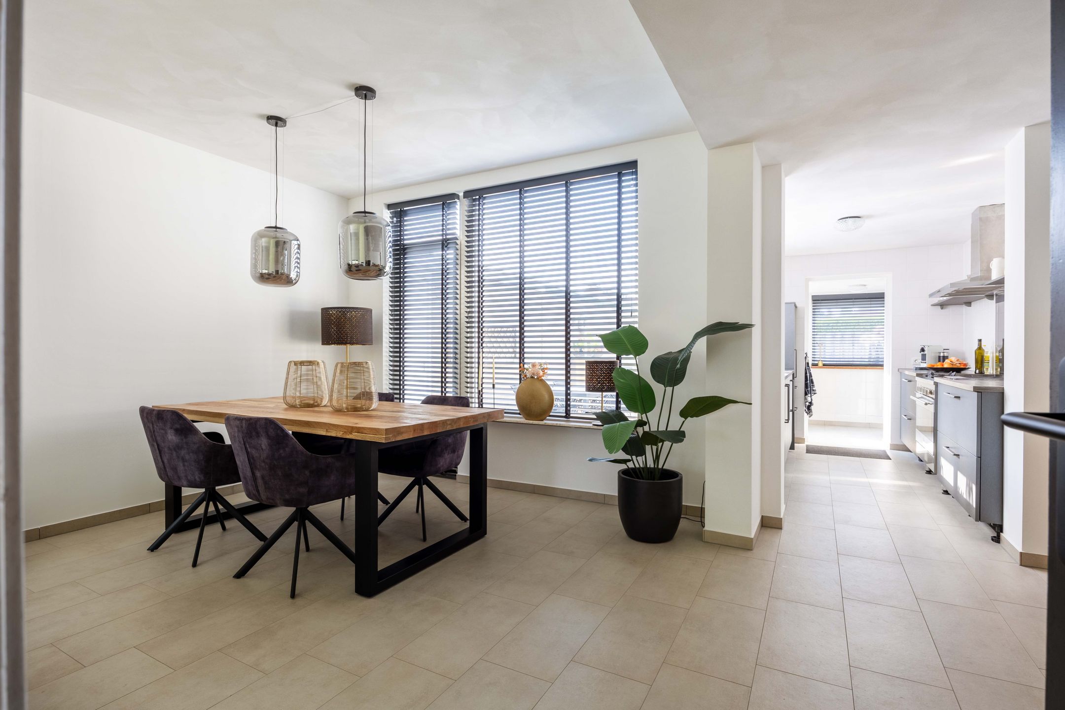 Photo 12 of Multatulistraat 4