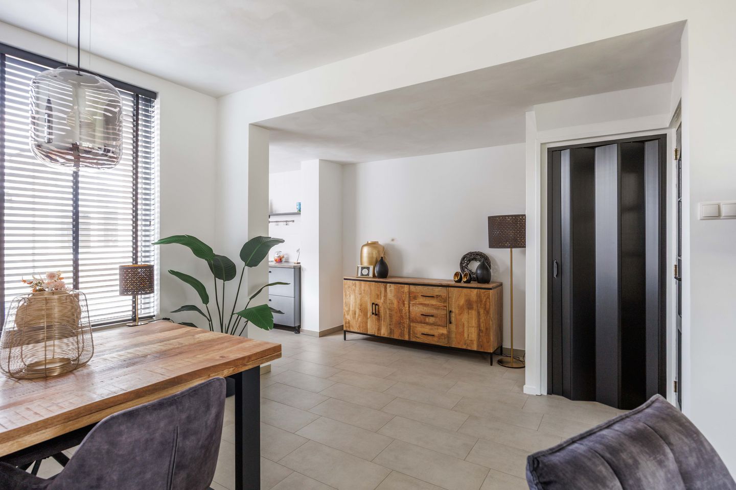 Photo 20 of Multatulistraat 4