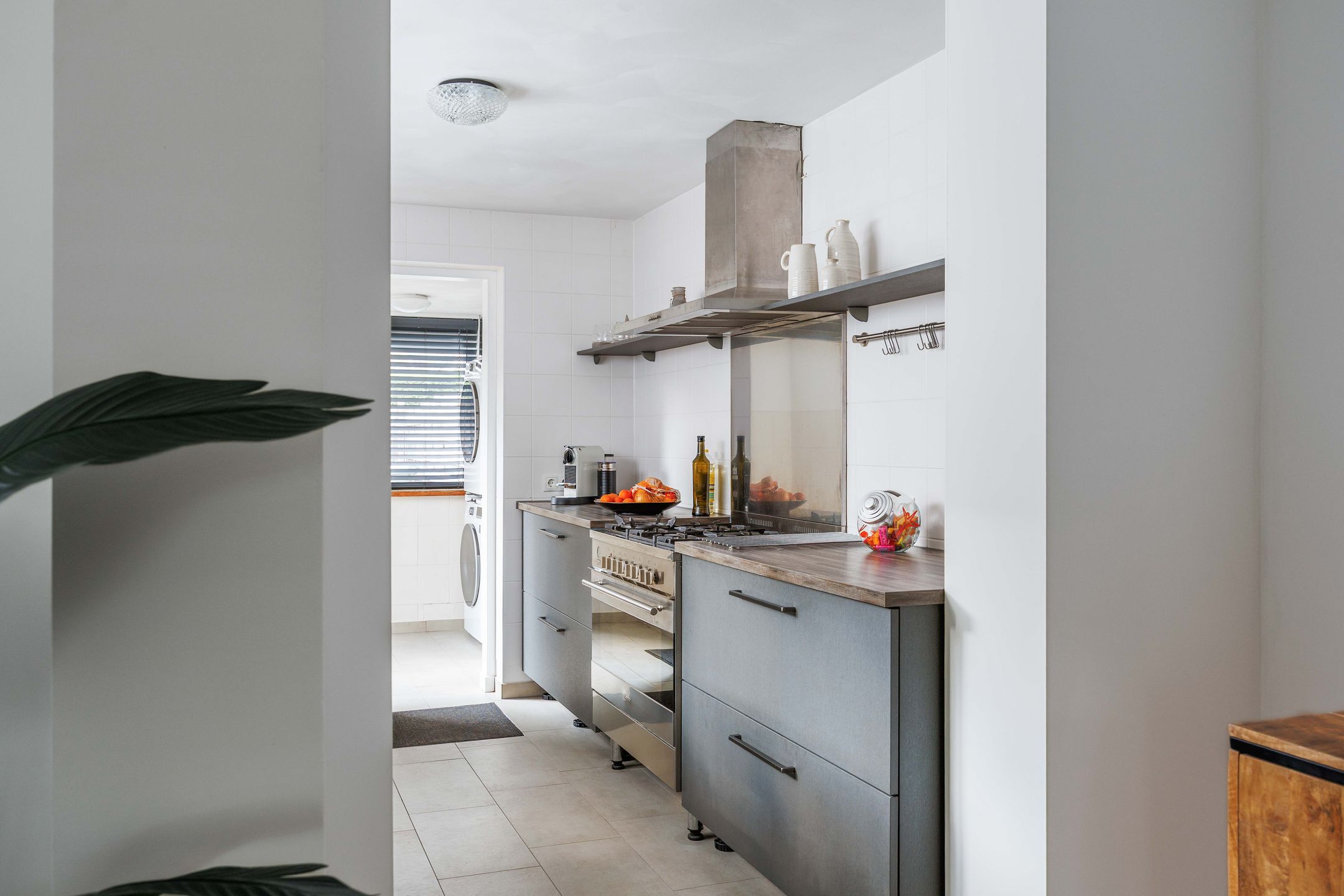 Photo 21 of Multatulistraat 4