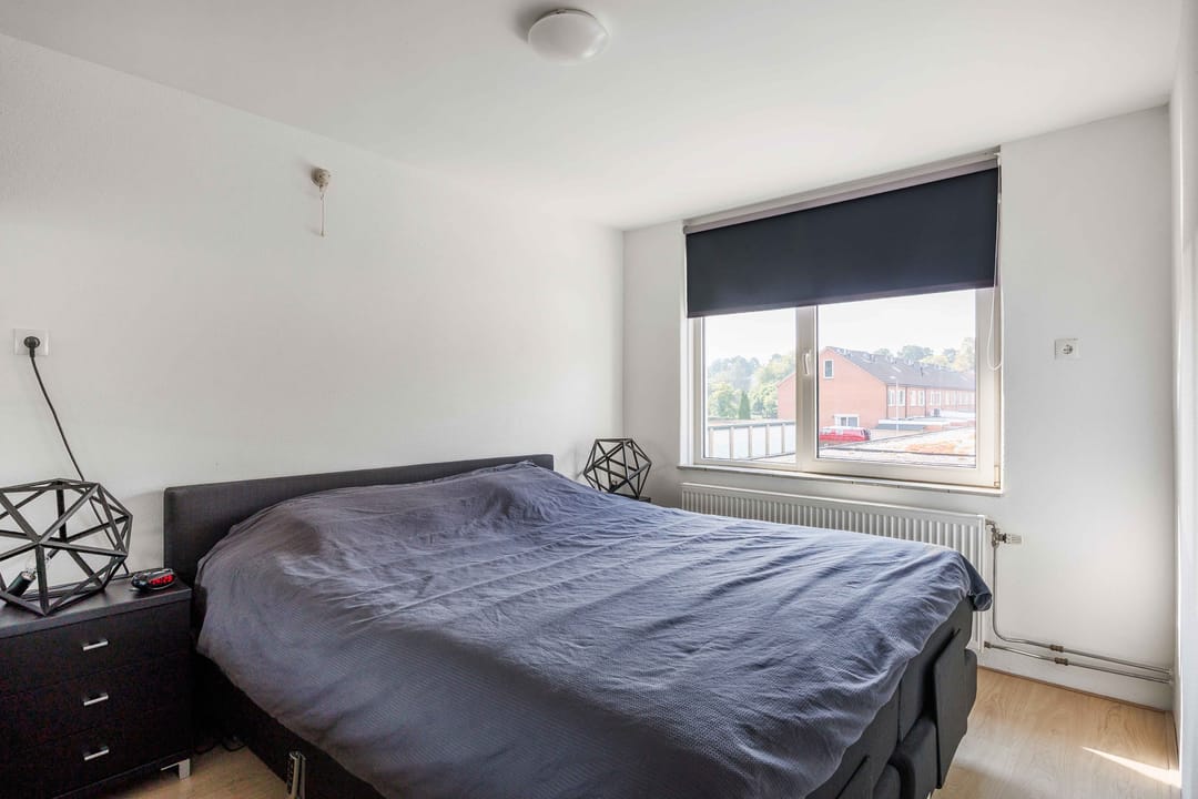 Photo 32 of Multatulistraat 4