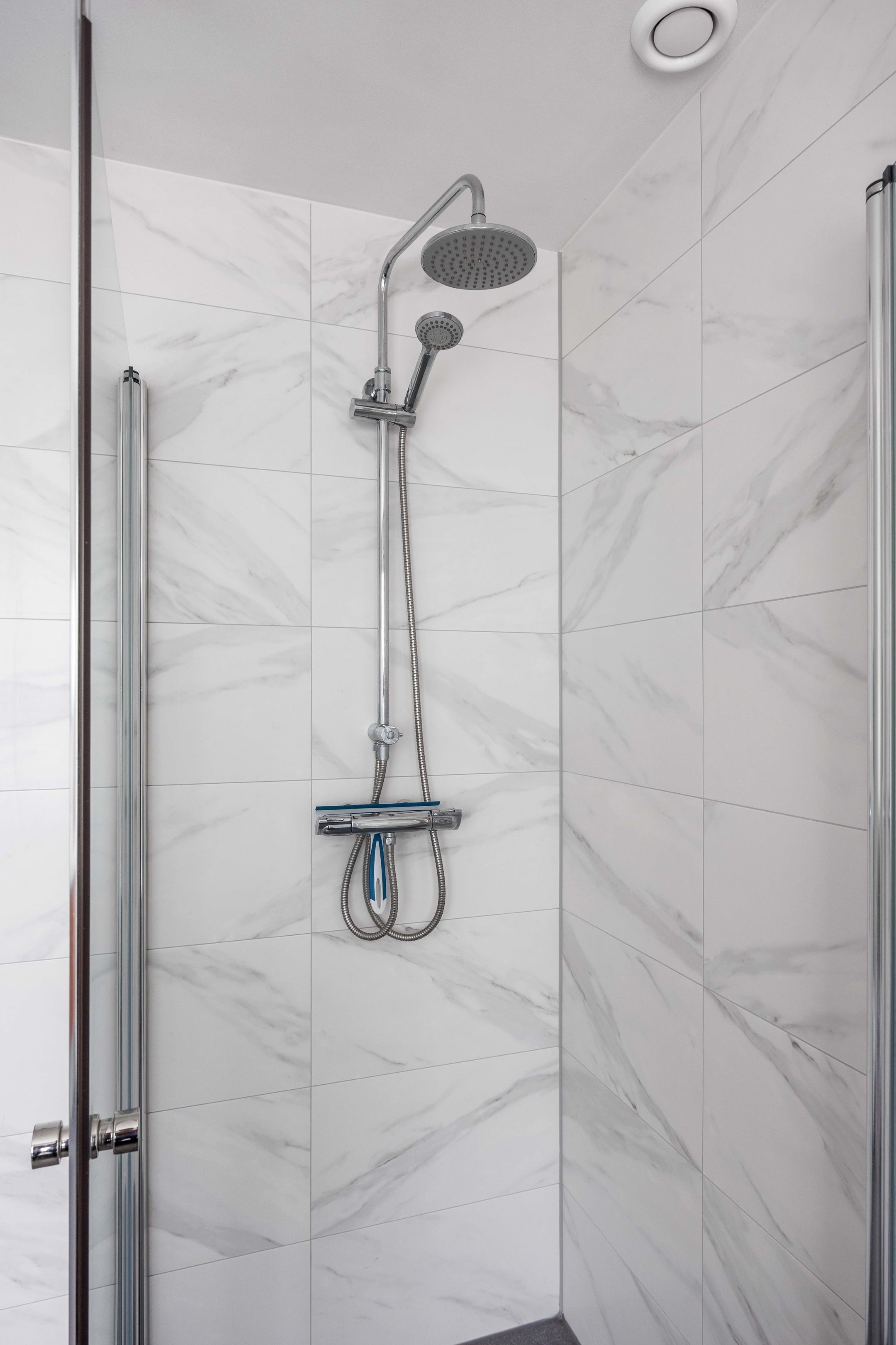 Photo 36 of Multatulistraat 4