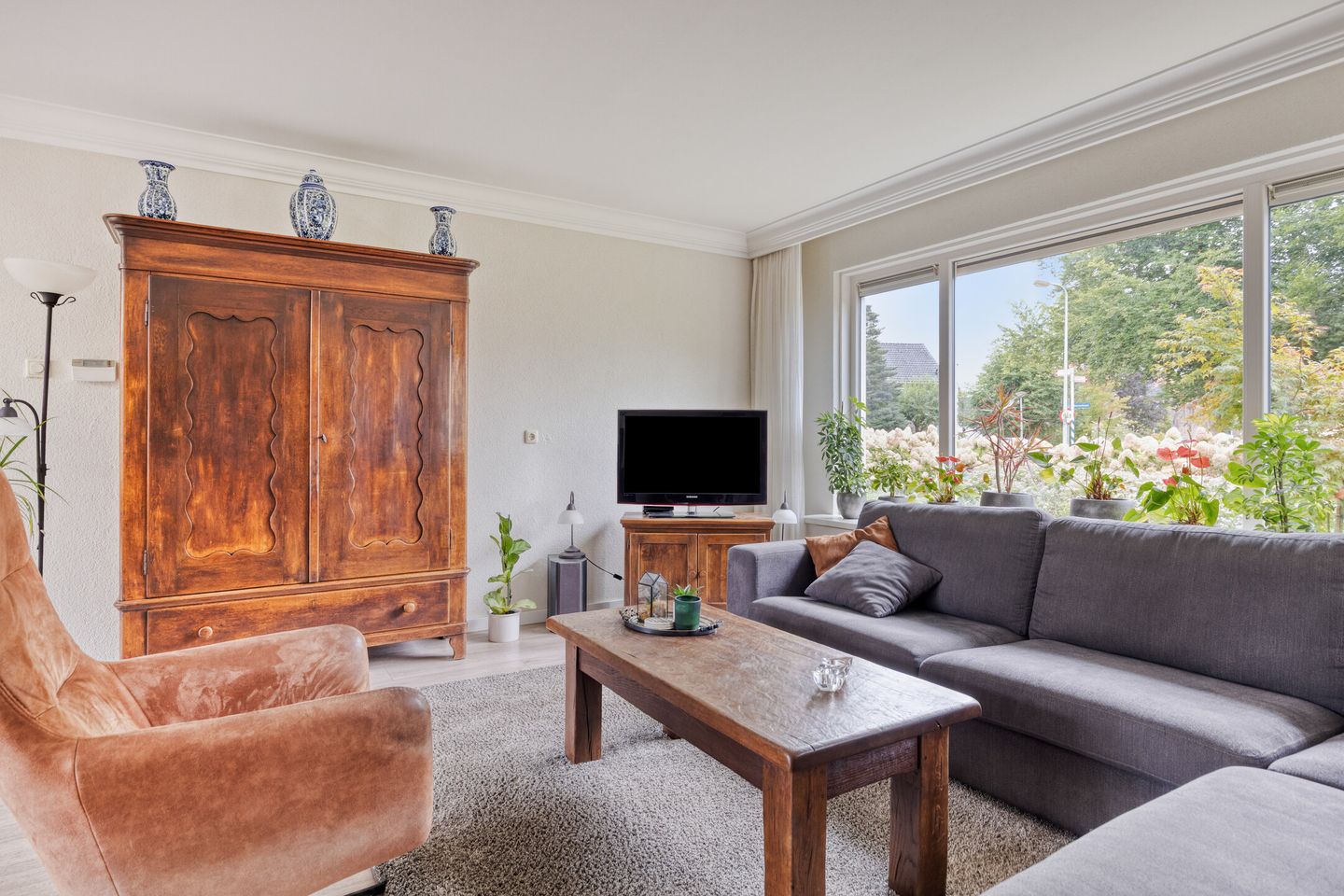 Foto 10 van Julianastraat 147