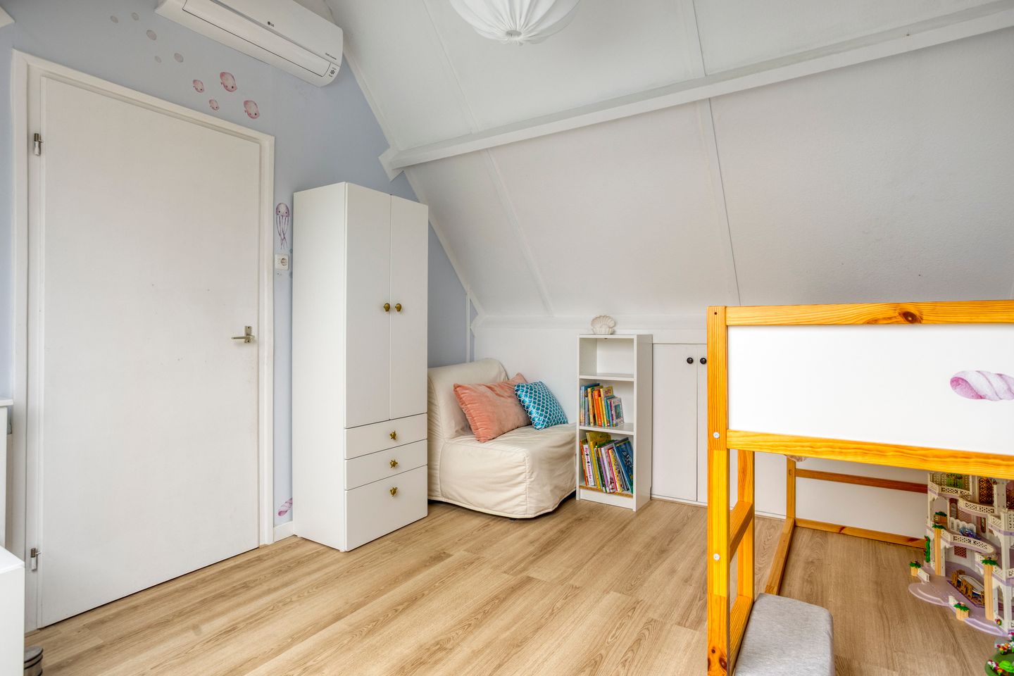 Foto 25 van Zebravink 27