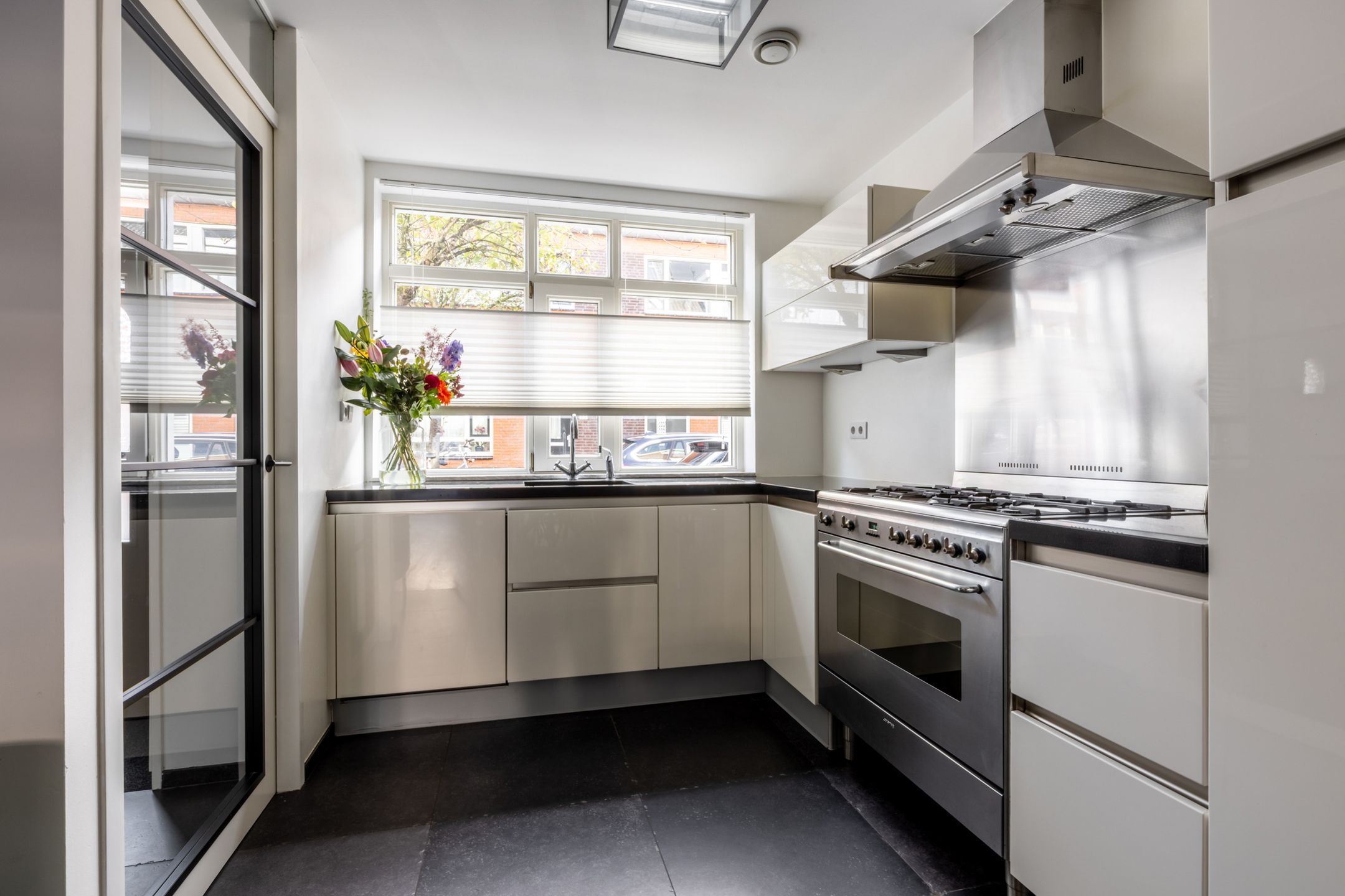 Foto 12 van A.L. Dyserinckstraat 76